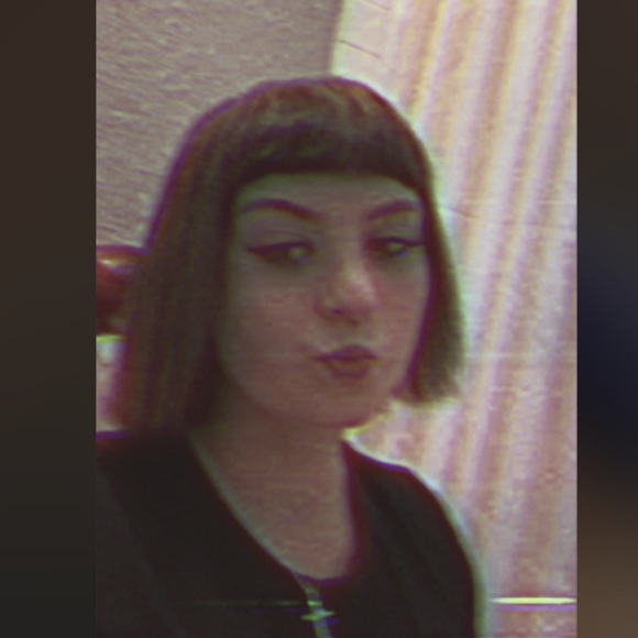 Meet your Posher, Amaya - Picture 1 of 1